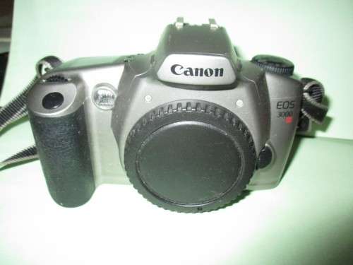 Canon eos 3000 N Camera