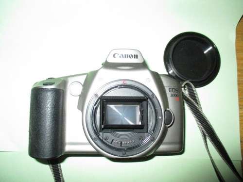 Canon eos 3000 N Camera