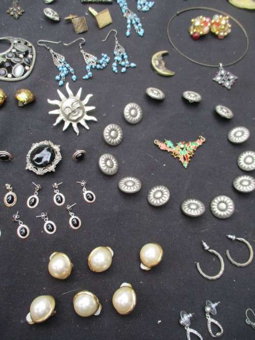 Mixed Batch of Costume Jewellery and other