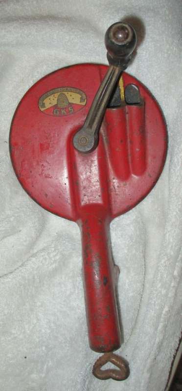 lovely vintage hand crank bean slicer