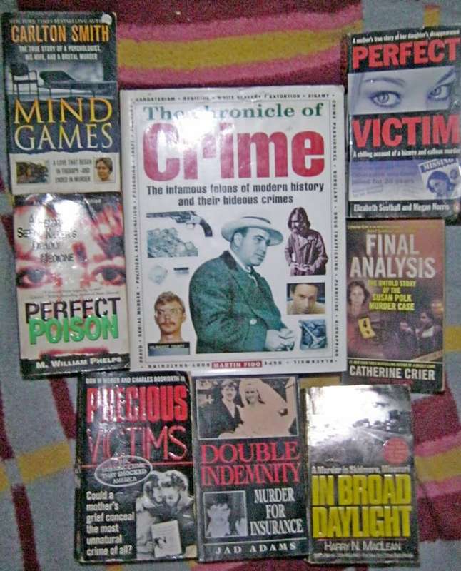 True Crime Books x8