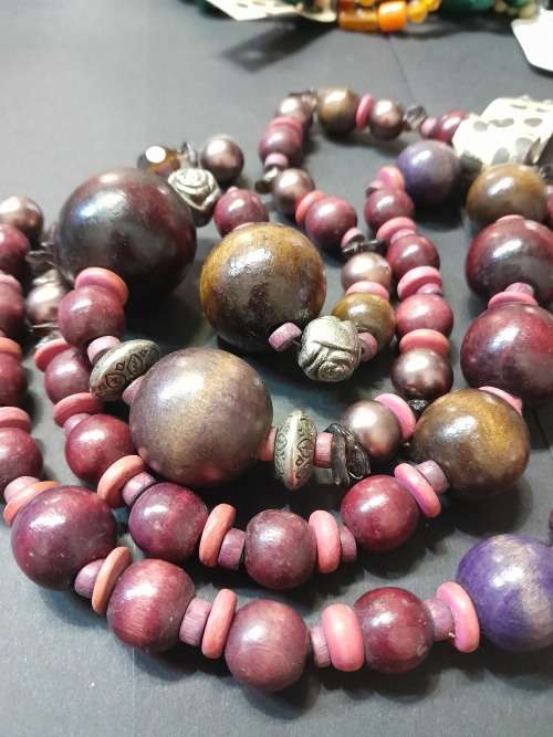 String of Beads Maroon