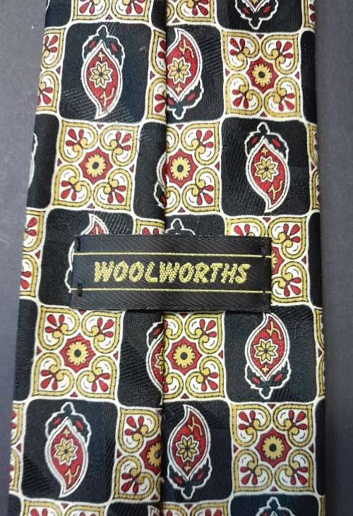 Tie Woolworths