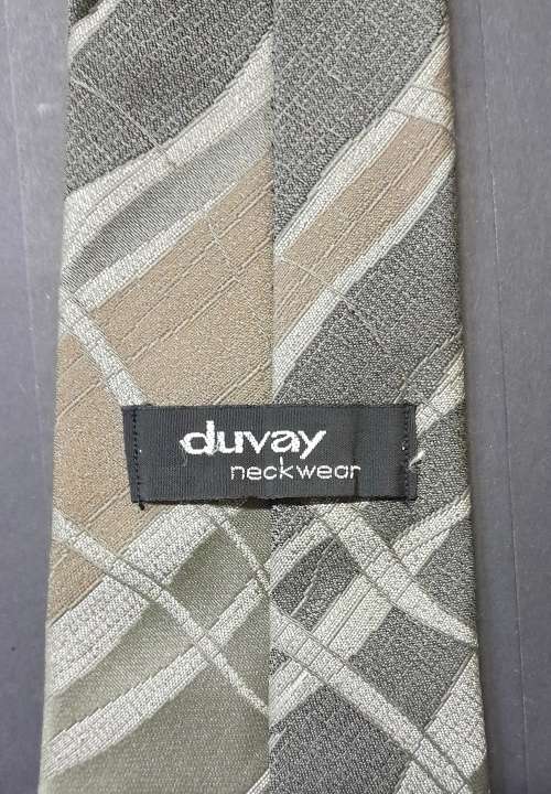 Tie Duvay