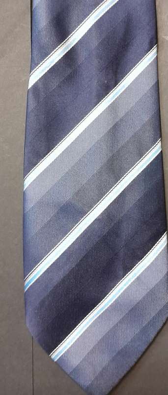 Tie Becaire