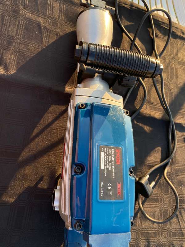 Ryobi 1600W Demolition Hammer (DH-65K)