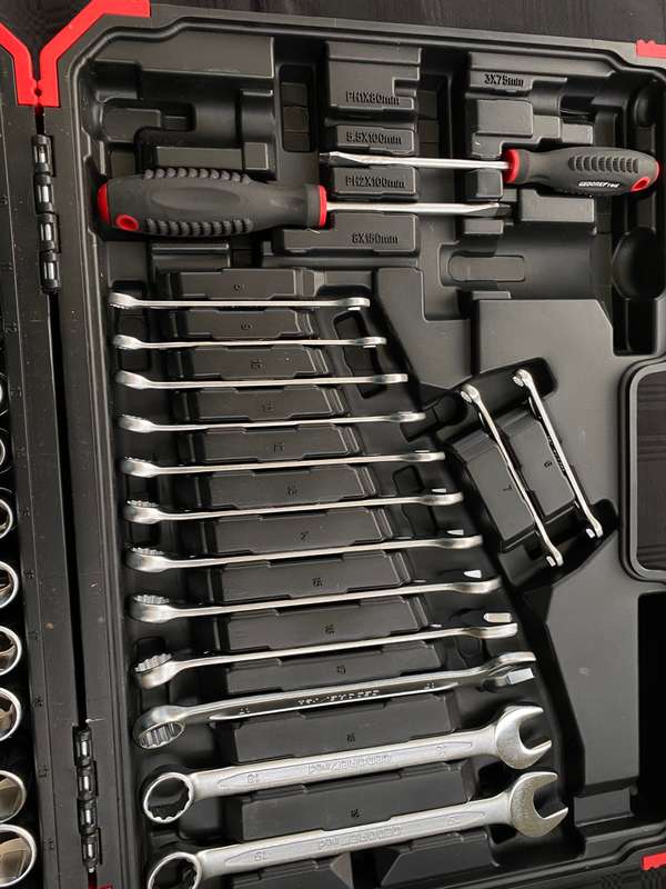 Gedore - Socket Wrench Set 1/2` Auto Universal - 61 PIECES