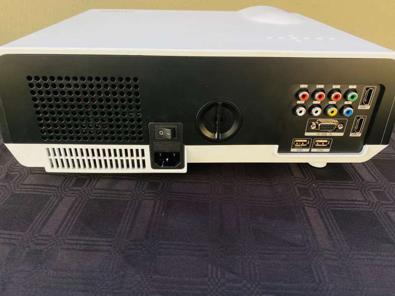 Sinotec LED Projector SPJ-86C