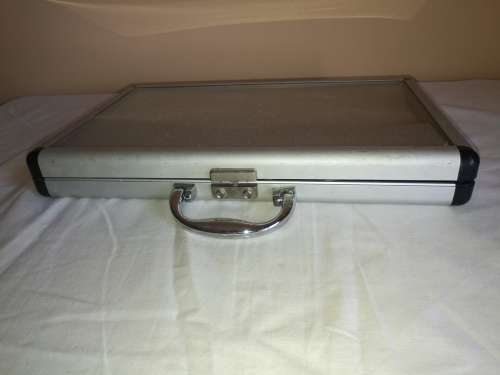 SET OF STEELWORTH KNIVES IN CASE