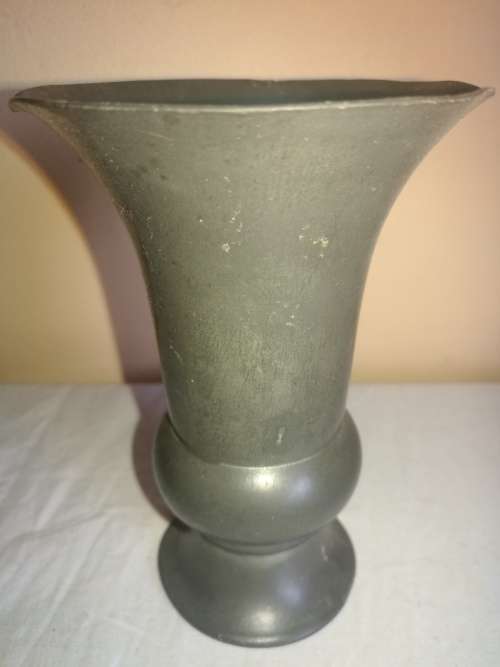 2 X LOVELY VINTAGE VASES