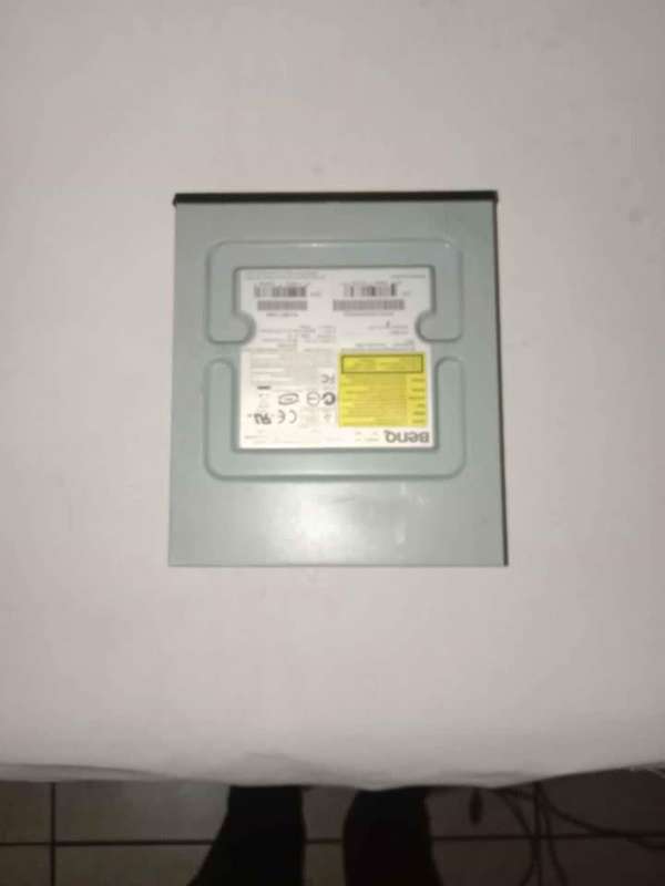 BenQ DW1800 18x DVD Burner - IDE