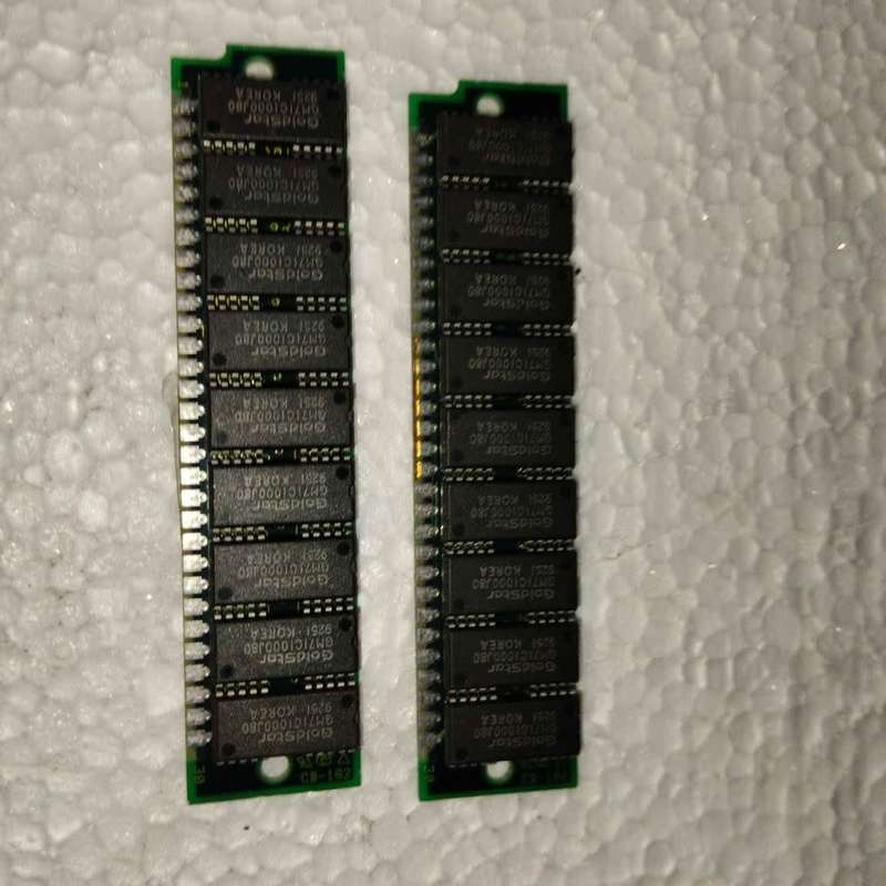Goldstar GMM791000S-80 30-pin 80ns FPM DRAM SIM Modules