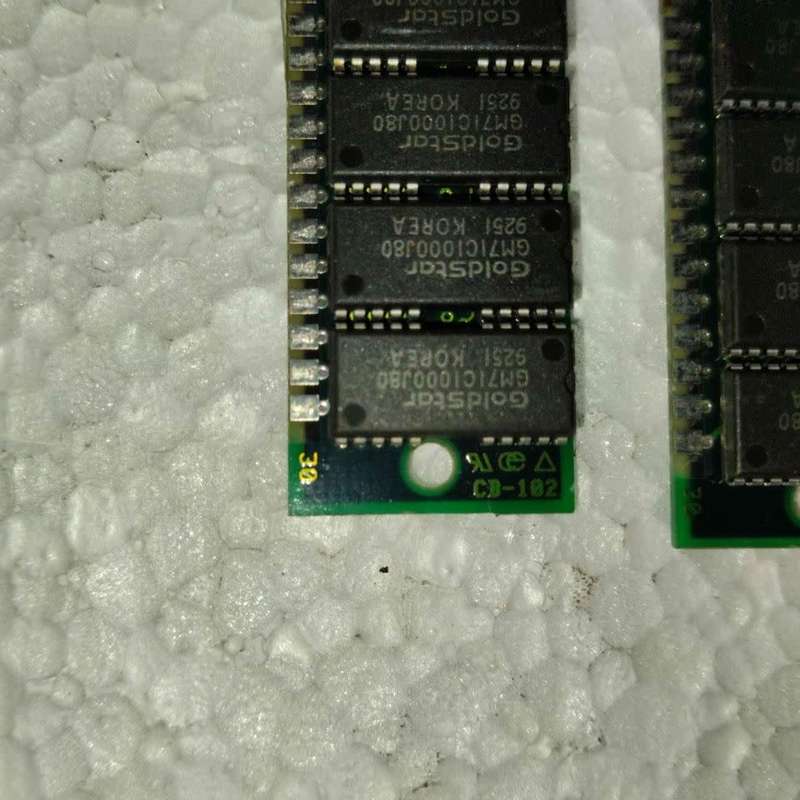 Goldstar GMM791000S-80 30-pin 80ns FPM DRAM SIM Modules