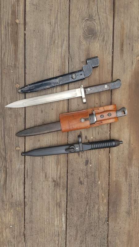 ASSORTED DAMAGED BAYONETS