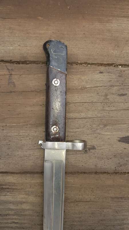 ASSORTED DAMAGED BAYONETS