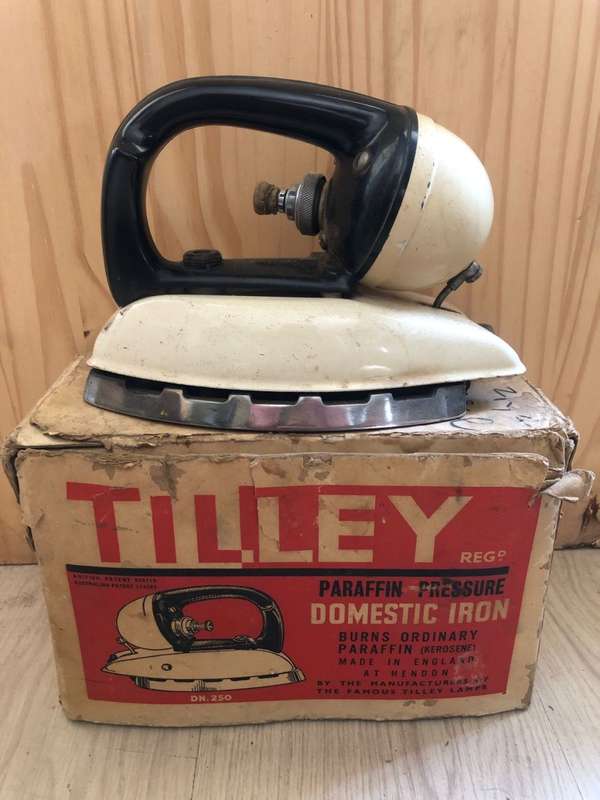 Vintage TILLEY model D.N. 250 domestic Iron