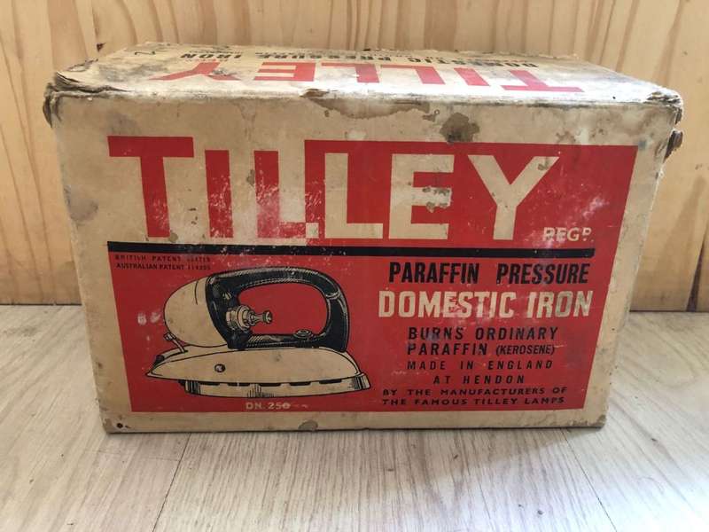 Vintage TILLEY model D.N. 250 domestic Iron
