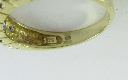*LATE ENTRY* 9ct solid GOLD and tanzanite ring