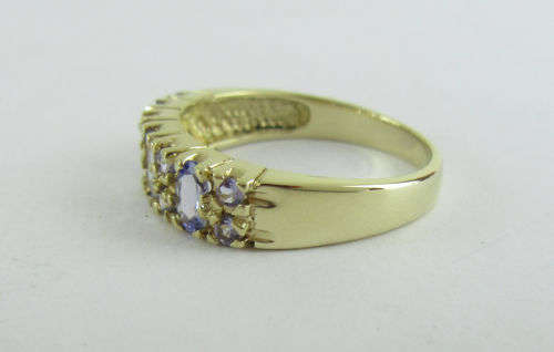 *LATE ENTRY* 9ct solid GOLD and tanzanite ring