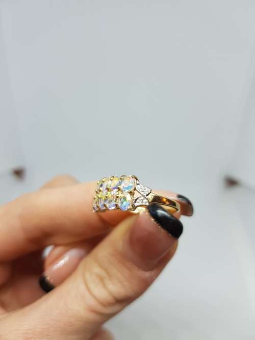 *RARE* 9k gold Mercury mist TOPAZ ring with DIAMONDS