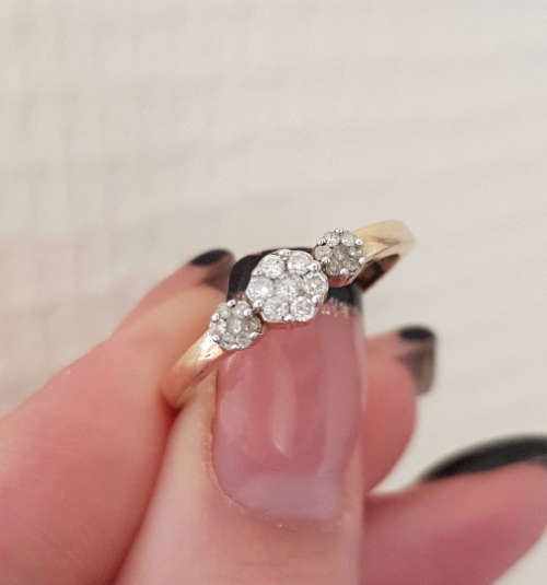 *WOW* 21 diamond flower cluster ring SOLID GOLD 9k