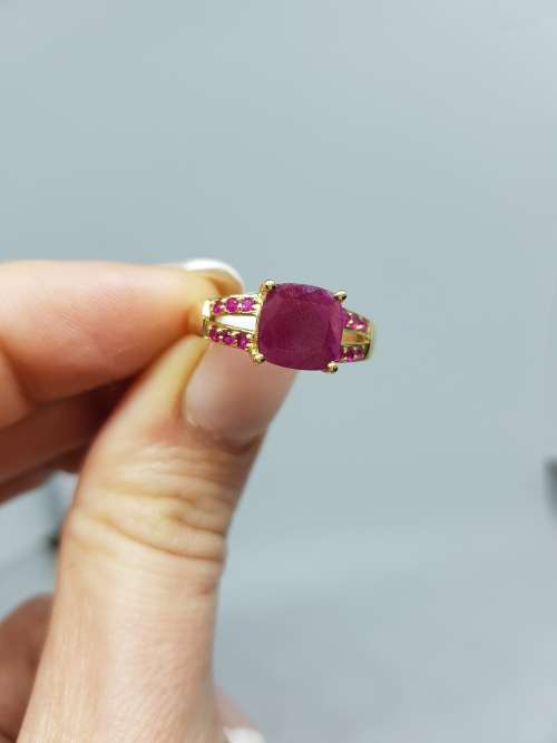 *WOW*Ruby 8x8 ring solid 9k gold