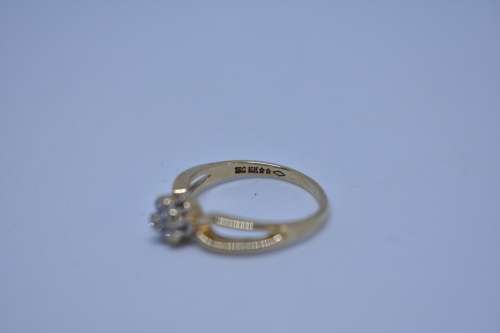 *LATE ENTRY* solid 10k gold DIAMOND RING