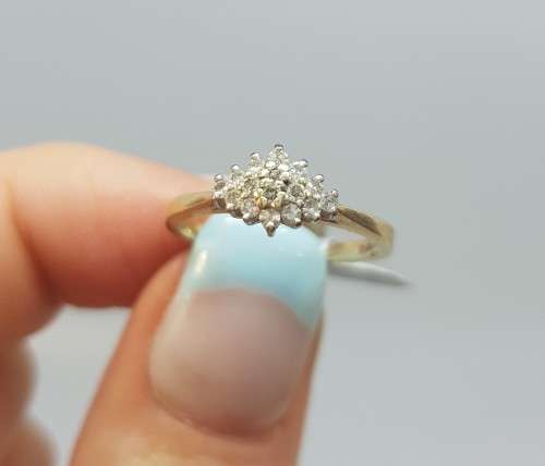 *WOW*DIAMOND cluster engagement ring 9k solid yellow gold