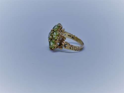 WOW*RARE* natural peridot vintage ring solid 9k yellow gold