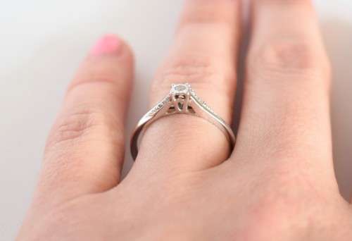 White gold 9k diamond engagement ring