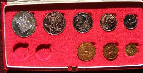 1974 RSA LONG PROOF SET IN RED SA MINT BOX. NO GOLD. SILVER R1.