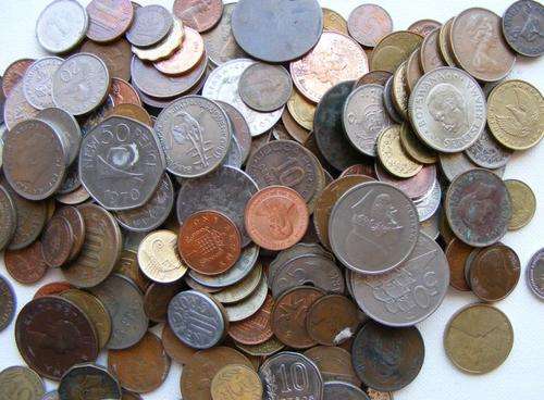200 FOREIGN COINS  YOUR BID IS PER COIN TO TAKE THE LOT