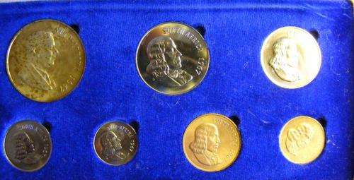 1967 RSA SHORT PROOF SET IN BLUE SA MINT BOX  .HERNS CV  R450
