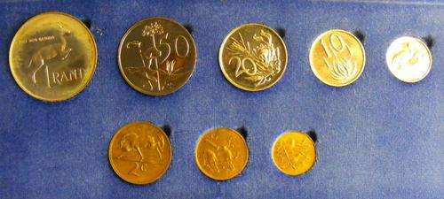 1977  RSA SHORT PROOF SET IN BLUE SA MINT BOX  .HERNS CV  R450
