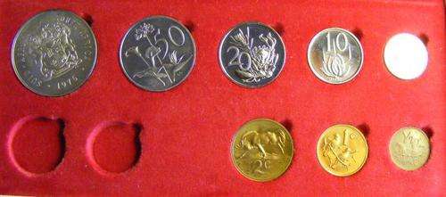 1976 RSA LONG PROOF SET IN RED SA MINT BOX . NO GOLD. .