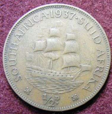 1937 SA UNION HALFPENNY. 638256 MINTED. RARE VF