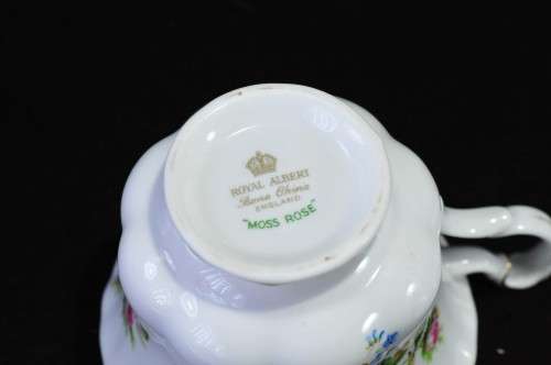 Royal Albert `Moss Rose ` Trio (No. 2)