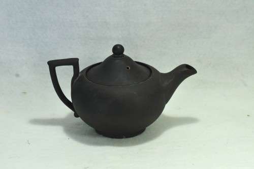 Black Jasperware Wedgwood One Cup Teapot (1pc)
