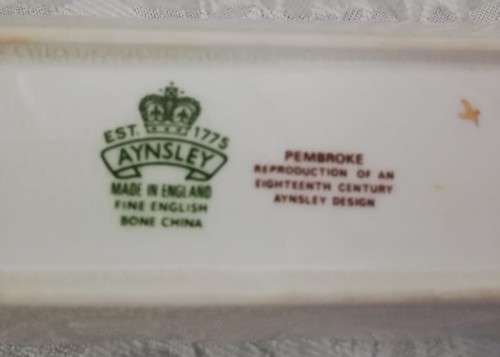Boxed `Aynsley` fine bone China trinket dish and Boxed `Aynsley` cake plate and matching cake lifter
