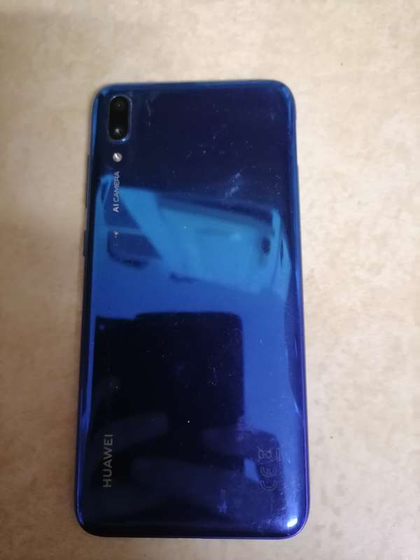 Y7 Lite cell phone