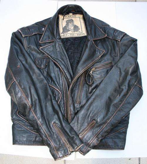 --Vintage leather bomber jacket---