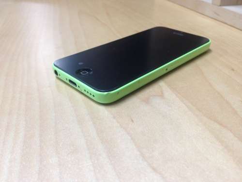 Wednesday Special : Apple IPhone 5c