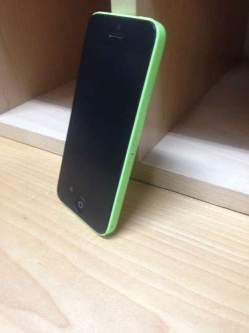 Wednesday Special : Apple IPhone 5c