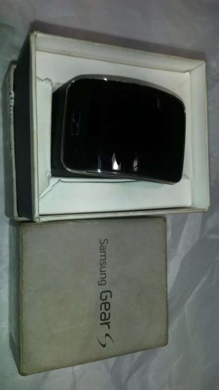 SAMSUNG GEAR S