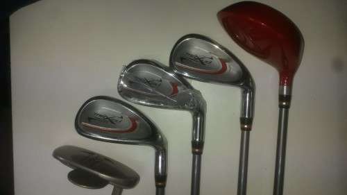 JUNIOR MAXED GOLF CLUBS AND CART