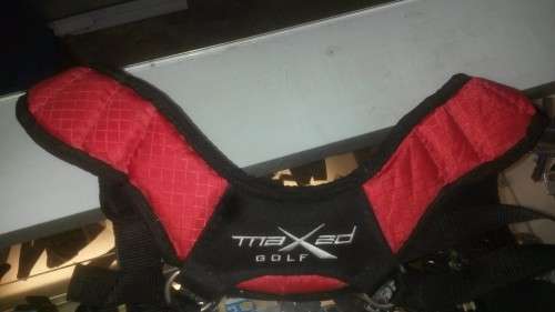JUNIOR MAXED GOLF CLUBS AND CART