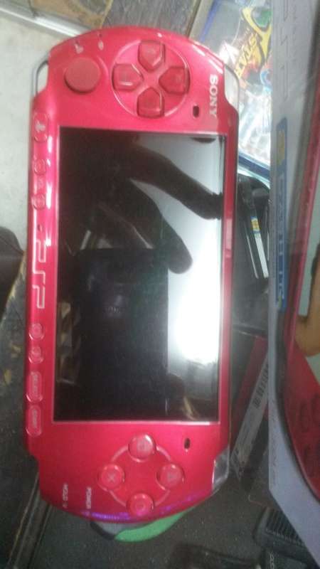 SONY PSP (RADIANT RED) & GTA VICE CITY