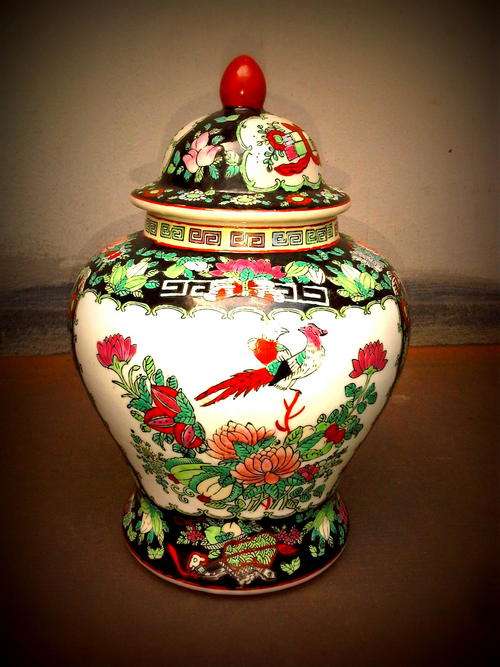 CHINESE POT