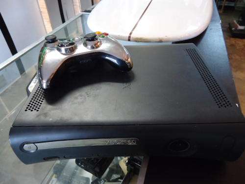 XBOX 120GB HDD + 1 REMOTE + 2 GAMES + CABLES