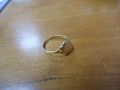 9 ct Gold Ring Size G